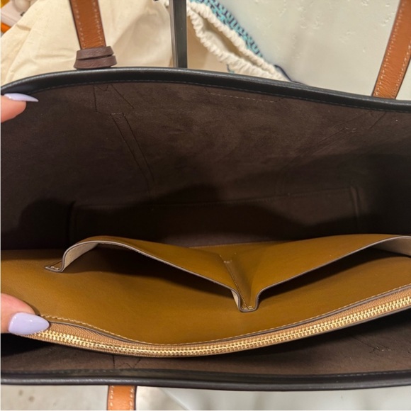 Tory Burch Perry Gingham Triple-Compartment Tote Bag - Picture 6 of 8